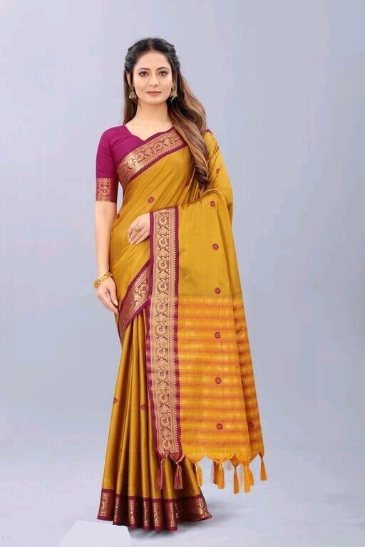 Stunning Weaving Aura Silk Saree